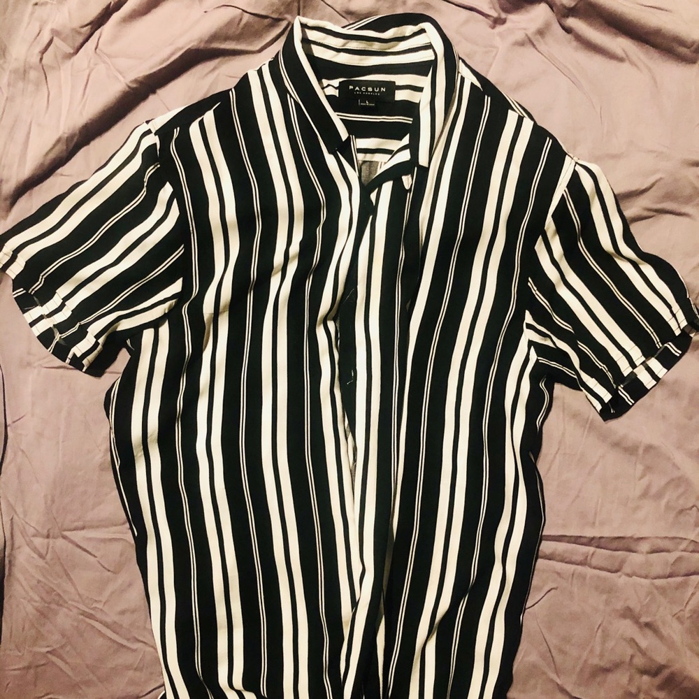 Light weight button down